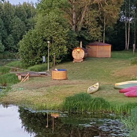 Готель Soomaa Water Camp Joesuu  Екстер'єр фото