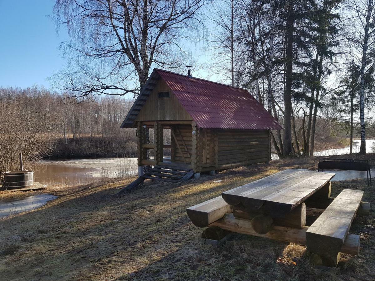 Готель Soomaa Water Camp Joesuu  Екстер'єр фото