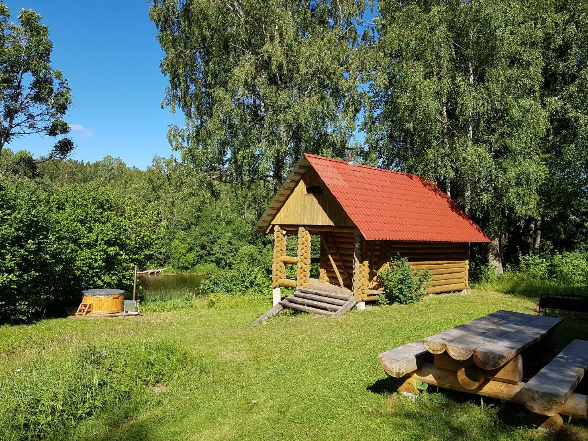 Готель Soomaa Water Camp Joesuu  Екстер'єр фото