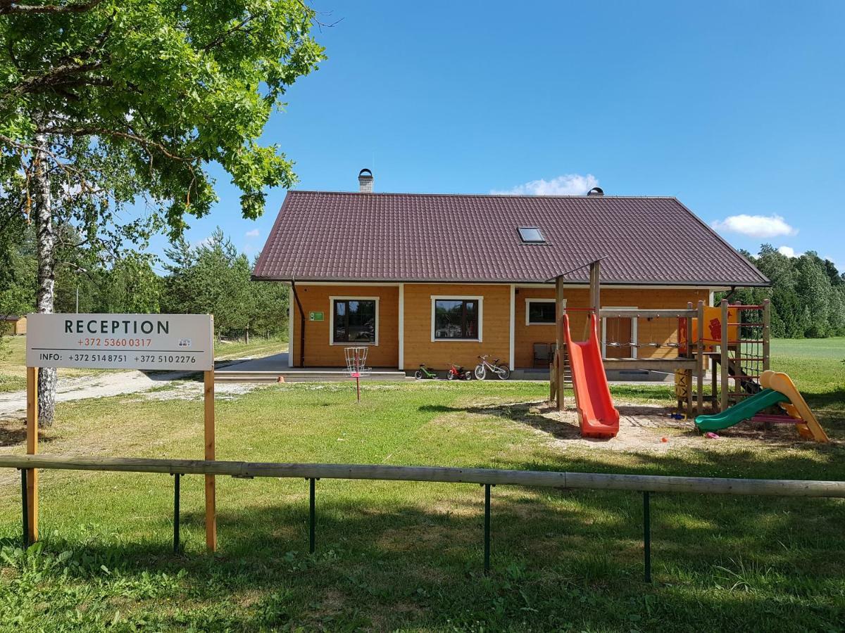 Готель Soomaa Water Camp Joesuu  Екстер'єр фото